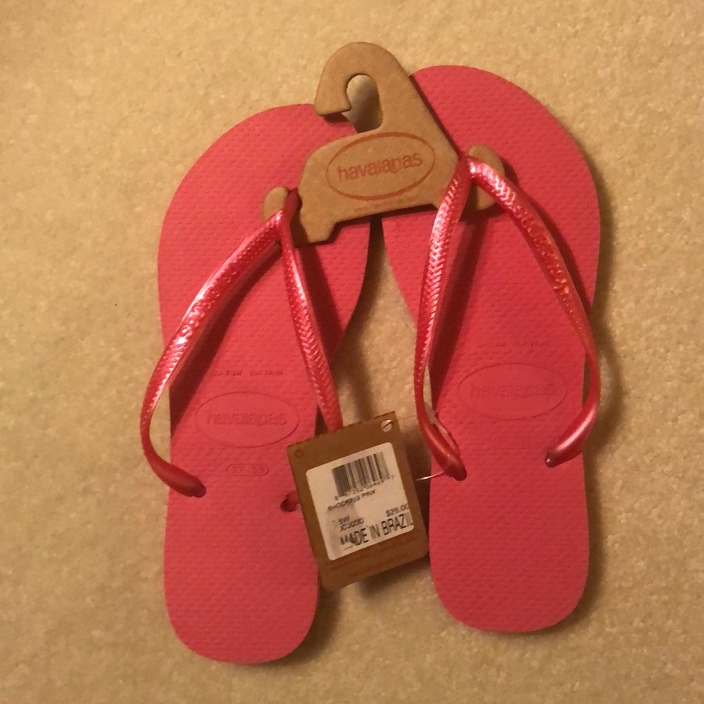 Havaianas pink flip flops
